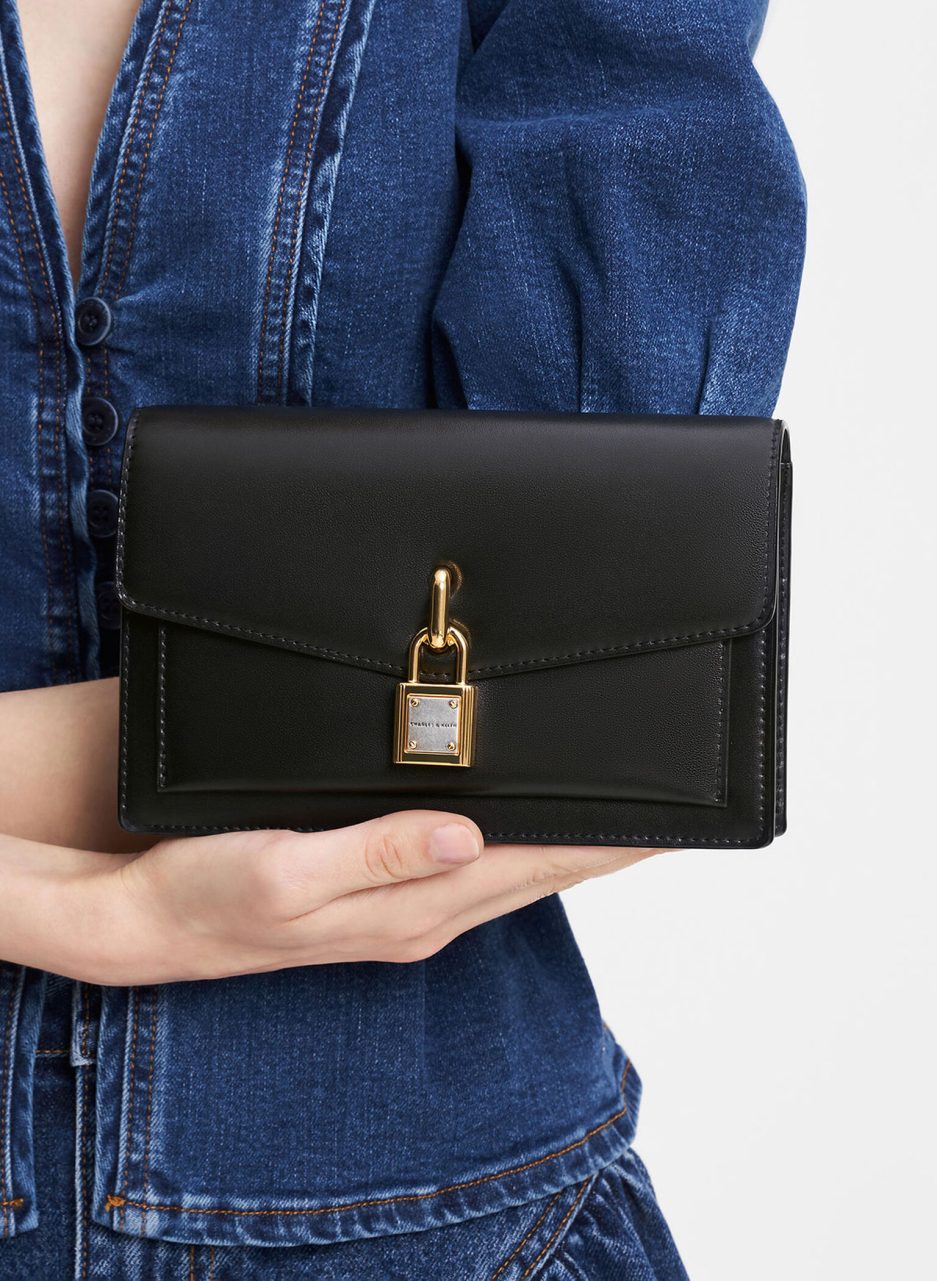 Padlock Envelope Crossbody Bag - Black - 图片 3